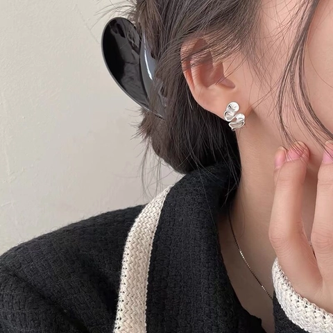 Minimalistische Plissierte Matte Lotosblatt 925 Sterlingsilber Ohrstecker Unregelmäßiger Rocksaum Design Für Damen Schmuck