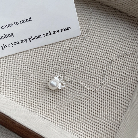 Collier Élégant en Argent Sterling 925 avec Nœud Papillon et Perle Artificielle pour Femme Pendentif Minimaliste Chaîne de Clavicule Bijoux Cadeau