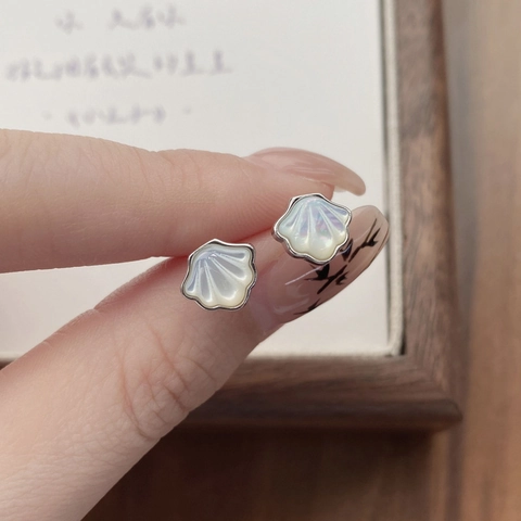 S925 Sterling Silver Mother Of Pearl Scallop Stud Earrings For Women Minimalist Iridescent Shell Earring Post Jewelry Gift
