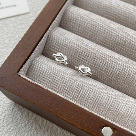 S925 Sterlingsilber Knoten Ohrstecker Für Damen Einfache Polierte Herzförmige Schicke Minimalistische Schmuck