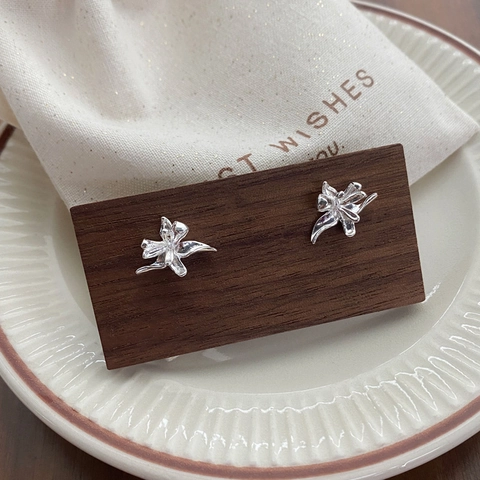 Orecchini a Bottone Iris in Argento Sterling 925 Vintage Minimalista Plissettato Floreale Gioielli Donna Accessorio Chic
