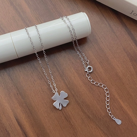 Collar con Colgante de Trébol Minimalista Plata de Ley 925 Superficie Lisa Pulido Espejo Cadena de Clavícula Para Mujer Moda