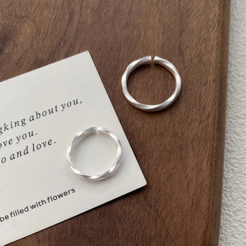 Minimalist Mobius Ring S999 Sterling Silver Matte Finish Adjustable Open Finger Ring Fashion Jewelry For Men Women Couples