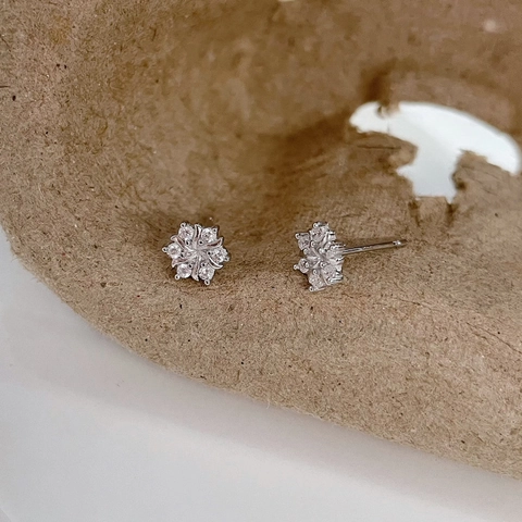 Schneeflocke Ohrstecker Mit 925 Sterlingsilber Stift Weißgold Plattiert Zirkonia Blume Ohrschmuck Für Damen