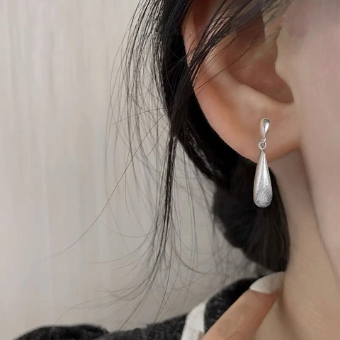 Minimalistische 925 Sterling Zilveren Waterdruppel Hangoorbellen Geborsteld Gepolijst Geraffineerde Kantoor Dagelijkse Sieraden Vrouwen