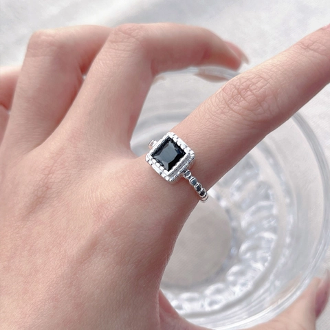 Anello In Argento Sterling S925 Vintage Con Zirconia Quadrata Nera Per Donna Minimalista Regolabile Con Fascia Perlata
