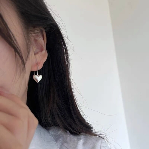 S925 Sterling Zilveren Hart Oorhaak Oorbellen Elegante Gepolijste Minimalistische Hart Hangoorbellen Voor Vrouwen Sieraden