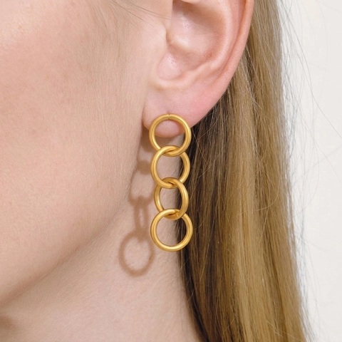Orecchini Pendenti A Cerchi Intrecciati Acciaio Inossidabile Placcato Oro 18K Impermeabile Ipoallergenico Elegante Donna