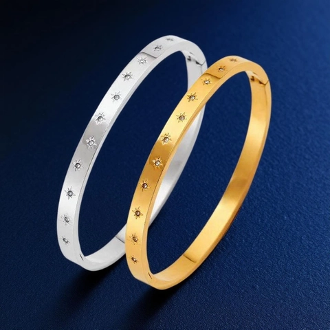 Stainless Steel Eight-Pointed Star Bangle Bracelet For Women Gold Silver Plated Water-Resistant Rhinestone Inlaid Fashion Jewelry Gift