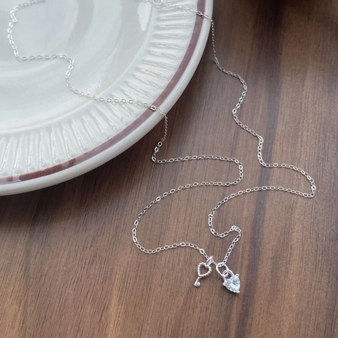 Collana Con Ciondolo a Chiave a Cuore in Argento Sterling 925 da Donna Romantica Catena Argentata Con Zirconia a Taglio a Cuore Regalo San Valentino