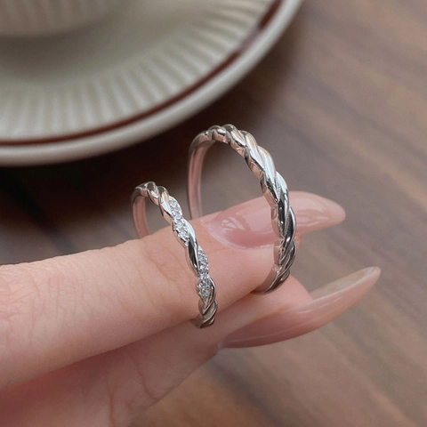 925 Sterlingsilber Möbius Paar Ringe Verstellbares Twist Design Weißgold Plattiert Zirkonia Nischenstil Liebhaber Ring