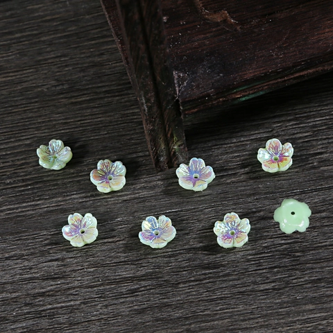 Cuentas de Flores de Acrílico Iridiscente 8mm Forma de Flor de Ciruelo Nacarada Cuentas Sueltas para DIY Creación de Joyas Accesorios para el Cabello