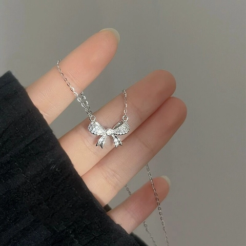Collana con Fiocco in Argento Sterling 925 Elegante Ciondolo a Fiocco in Zircone Catena da Clavicola per Donna Gioielli Regalo