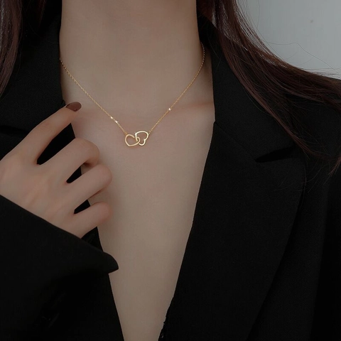 Collana in Argento Sterling 925 con Cuori Intrecciati per Donna Elegante Minimalista Ciondolo a Doppio Cuore Catena a Clavicola