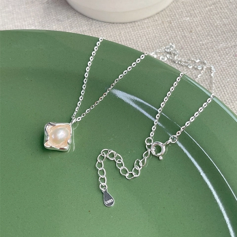S925 Sterling Silver Freshwater Pearl Necklace Irregular Square Pendant Elegant Simple Clavicle Chain Jewelry For Women