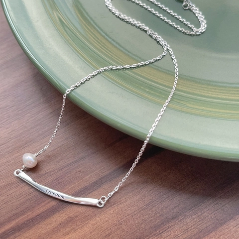 925 Sterling Silver Freshwater Pearl Necklace For Women Minimalist Freedom Engraved Bar Pendant Dainty Choker Jewelry