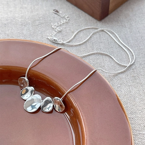 S925 Sterling Silver Irregular Round Disc Necklace Minimalist Snake Bone Chain For Women Commute Daily Jewelry
