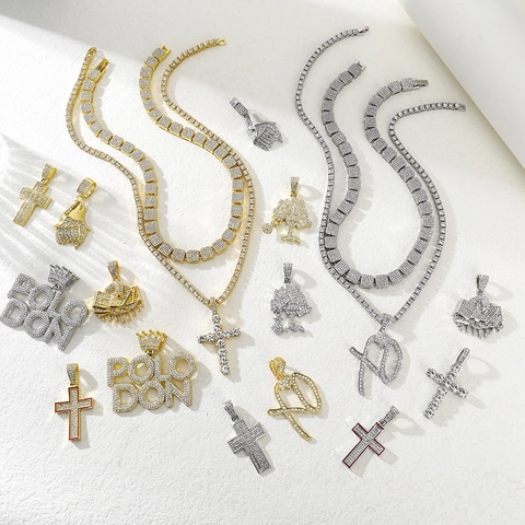 Collana con Ciondolo a Croce in Lega Hip Hop con Strass Ali di Angelo Ankh Jesus Gioielli con Ciondolo Iced Out per Uomo Donna
