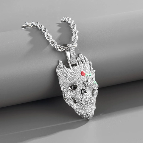Collana con Ciondolo a Teschio Hip Hop Iced Out Ciondolo a Teschio Rosa in Lega Zirconia Con Catena a Corda in Acciaio Inossidabile
