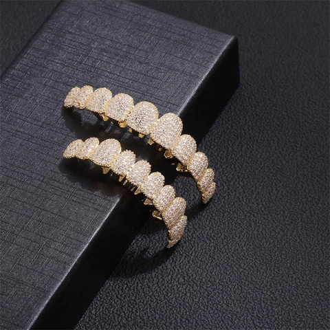 Iced Out Hip Hop Grillz Copper Zirconia Tooth Jewelry 14K Gold Plated Micro Pave Top And Bottom Teeth Grillz For Party Men Jewelry