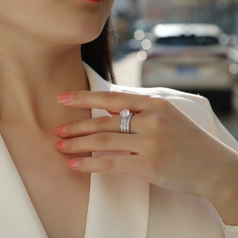 Luxury S925 Sterling Silver Moissanite Ring Set For Women Round Cut Zirconia Inlaid Stackable Wedding Engagement Finger Jewelry