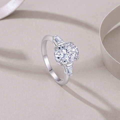Anello Moissanite Ovale In Argento Sterling 925 Design A Tre Pietre Con Pietre Laterali Trapezoidali Anello Di Fidanzamento Donna