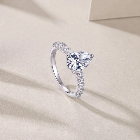 Bague Moissanite Taille Poire Argent Sterling 925 Anneau Torsadé Halo Étincelant Bague de Fiançailles pour Femme Bijoux