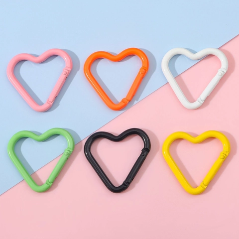 Heart Shaped Alloy Lacquered Carabiner Multicolor DIY Keychain Accessory Backpack Clip Hook For Outdoor Daily Use