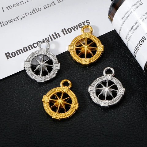 Collier Pendentif Boussole Viking Vintage pour Hommes Acier Inoxydable Étoile à Huit Branches Médaille d'Orientation Bijoux