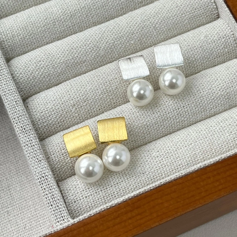 Orecchini a Bottone Quadrati in Argento Sterling 925 Spazzolato Con Perla Artificiale Gioielli Eleganti Geometrici da Donna