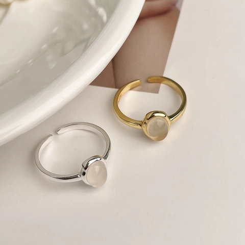 925 Sterling Zilveren Ovale Witte Chalcedoon Ring Minimalistische Franse Stijl Geometrische Open Verstelbare Ring Voor Dames Sieraden