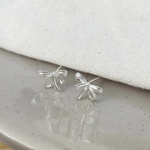 Boucles d'oreilles Nœud Doux Avec Tige en Argent Sterling 925 Style Ruban Délicat Bijoux en Argent Simple Pour Femmes
