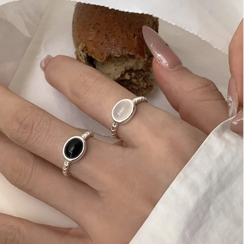 S925 Sterling Silver Oval Black Agate White Chalcedony Adjustable Open Ring Retro Minimalist Twisted Band Jewelry For Women
