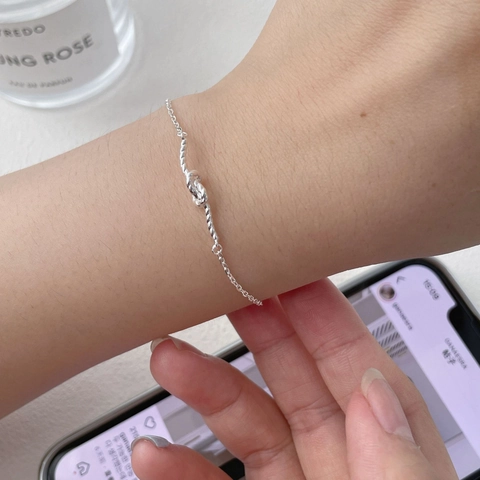 French Style 925 Sterling Silver Twisted Knot Heart Bracelet For Women Minimalist Adjustable Chain Fashion Commute Jewelry