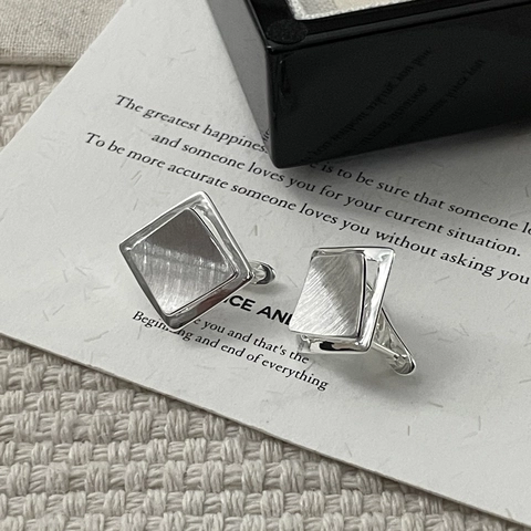 S925 Sterlingsilber Quadratische Rhombus Ohrstecker Minimalistische Gebürstete Geometrische Doppelschichtige Ohrringe Für Damen Täglicher Schmuck
