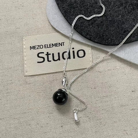 Collier Pendentif Sphère Géométrique en Argent Sterling S925 pour Femme Minimaliste Agate Noire Cristal de Roche Bijoux de Mode