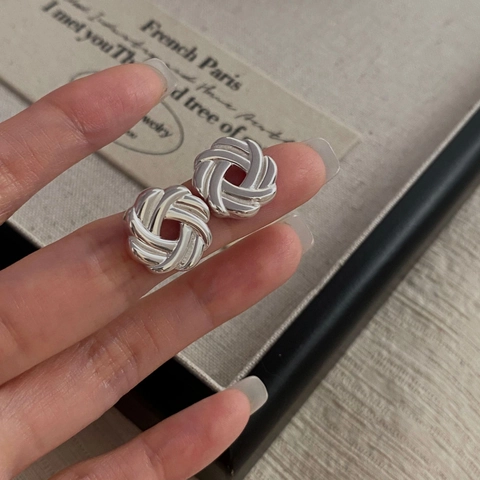 Orecchini a Bottone in Argento Sterling 925 con Nodo Intrecciato per Donna Minimalisti Geometrici a Cerchio Multistrato Gioielli
