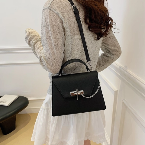 Women's Saffiano PVC Trapezoid Crossbody Bag With Metal Chain Lock Buckle Retro Commuter Top Handle Shoulder Handbag