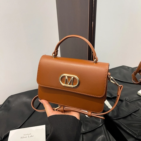 Bolso Bandolera Pequeño Cuadrado de Cuero PU Vintage para Mujer Bolso de Mano de Moda Con Logo M de Metal Diario Casual