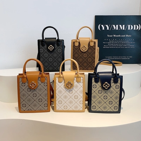 Damen Vintage Monogramm Umhängetasche PU Leder Spleißen Kleine Quadratische Handtasche Mit Blumenschnalle Mode Buchstabendruck Tote Bag
