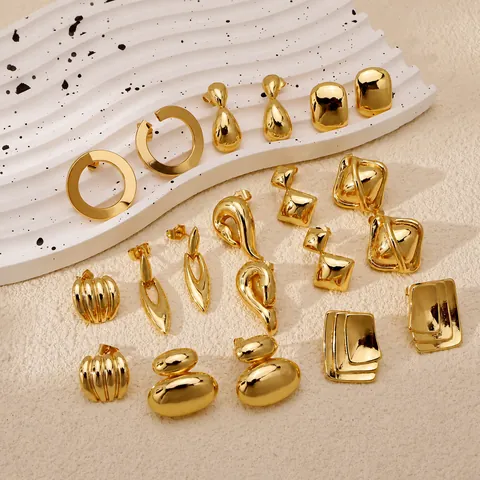 Elegante Unregelmäßige Geometrische Ohrstecker Kupfer Vergoldet Minimalistischer Modeschmuck Für Damen Alltag Hohe Qualität Accessoire