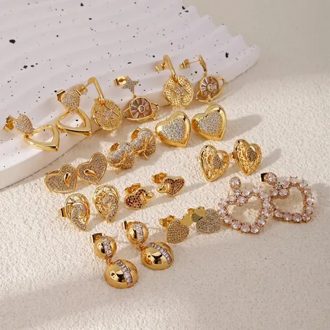 Elegante Vergulde Koperen Zirkoon Oorknopjes Hart Planeet Ster Ontwerp Glinsterende Zirkonia Sieraden Voor Vrouwen