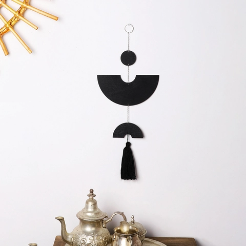 Decorazione da Parete Geometrica Moderna Nordica in Legno Pendente Minimalista Nero Rotondo Semicircolare Con Lunghe Nappine Casa