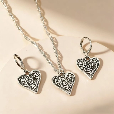 Vintage Hollow Heart Jewelry Antique Alloy Filigree Heart Pendant Necklace And Earrings For Women Fashion Boho Jewelry