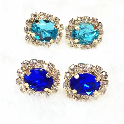 Pendientes de Botón de Flor Ovalada Vintage para Mujer Aleación Diamantes de Imitación Piedras Preciosas Tono Dorado Poste de Acero Joyería