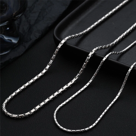 Collana a Catena Veneziana in Acciaio al Titanio Unisex Minimalista Hip Hop Lucidata Tonalità Argento Catena Regolabile