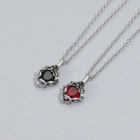 Collana con Ciondolo a Rosa Gotica in Acciaio al Titanio Gioielli Vintage Estetica Oscura Gemma Esagonale Rossa Nera Unisex