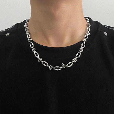 Collana a Catena in Acciaio al Titanio Hip Hop Filo Spinato per Uomo Donna Punk Streetwear Stile Industriale Catena per Maglioni