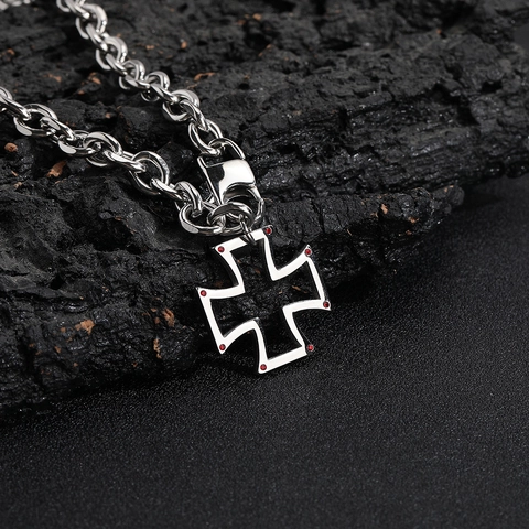 Vintage Punk Titaniumstaal IJzeren Kruis Hanger Halsketting Met Rode Strass Voor Heren Dames Hip Hop Sieraden