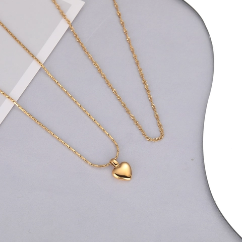 Collana a Doppio Strato con Ciondolo a Cuore in Acciaio al Titanio Minimalista Catena a Torsione Placcata Oro per Donna Gioielli